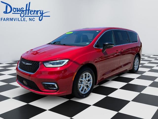 2025 Chrysler Pacifica Select in Other — front three-quarter view