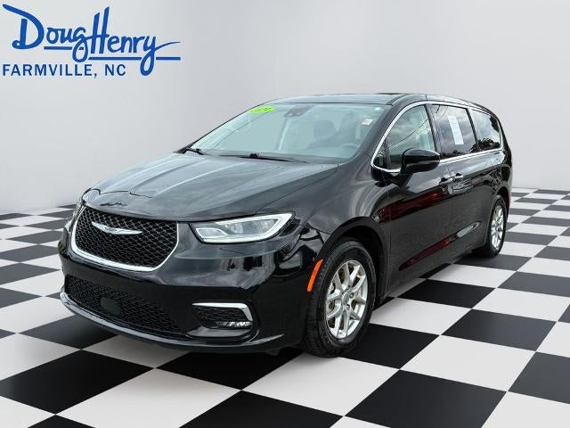 2024 Chrysler Pacifica Touring L in Black — front three-quarter view